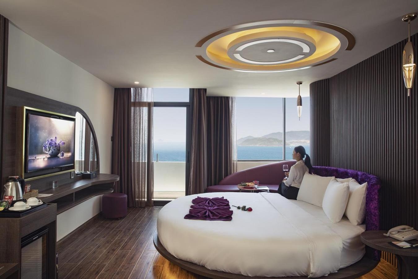 V Hotel Nha Trang Extérieur photo
